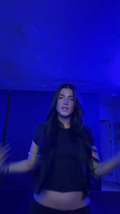 524299deef76d0cec5e38d3b0018c941d60d7ecfb6c65b4530b2a6e528e43cb2 thumbnail