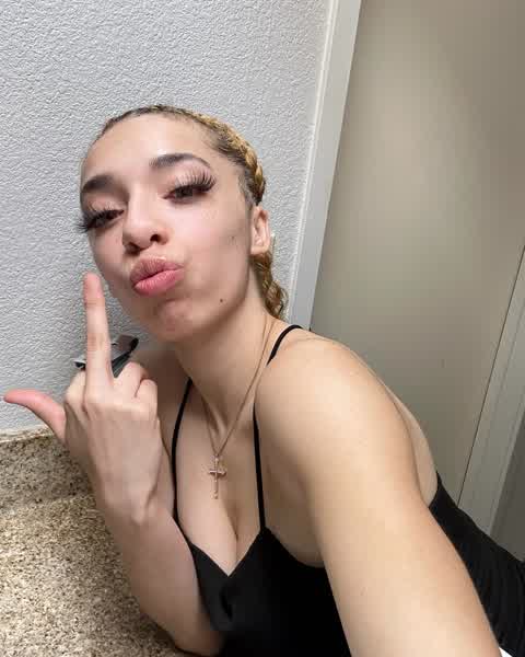 882d219c8792f2ab1f4958632b86724c059978c4229dd1ae2cbd85786b455fff thumbnail